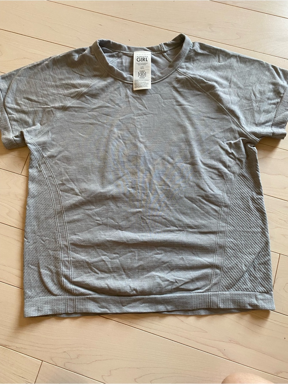 ComfortFit girls Short Sleeve Crew Tee - Gray